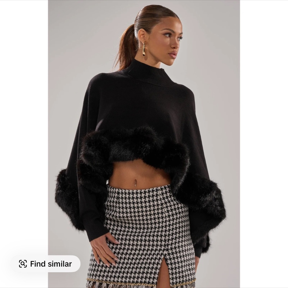 AKIRA QUIET LUX FUR TRIM SWEATER IN BLACK Size L/XLL/XL